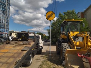 Установка временных дорожных знаков на момент проведения работ